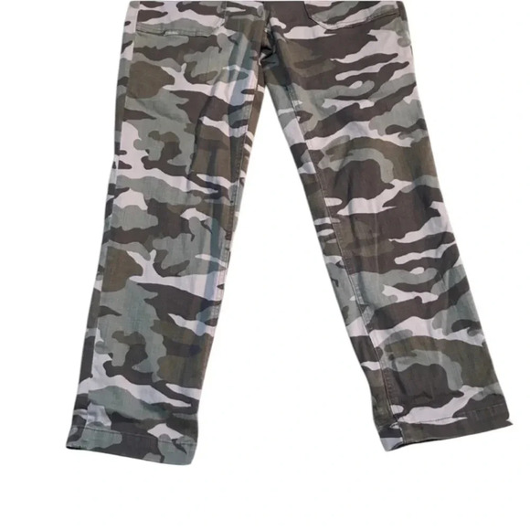 Camouflage Women's Pants - Picture 4 of 9